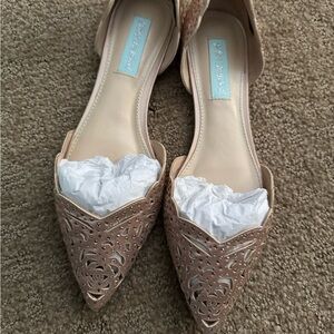 Elegant Beige Women's Flats